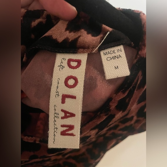 Anthropologie Velvet Leopard Print Long Sleeve Blouse Size Medium - Picture 6 of 6